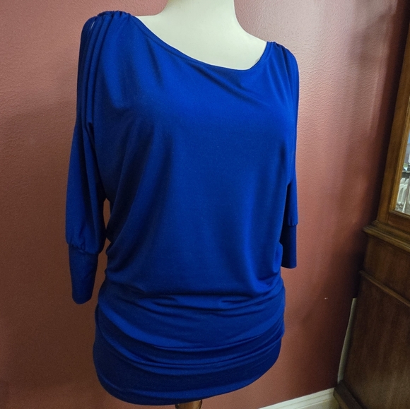 Elegant Blue Women's Top By PattyBoutik LG - Picture 1 of 8